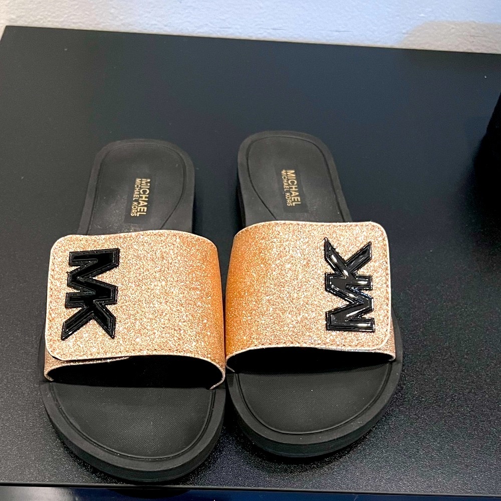 Michael Kors Imitation Slipped Women Sandals size : USA: 5”